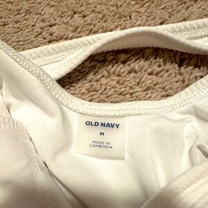 Old Navy size medium one shoulder swimsuit never worn